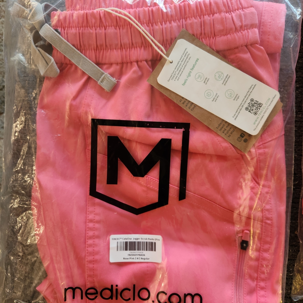 Mediclo "Catalina" Jogger Scrub Pants - Rose Pink